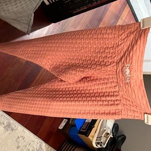 Booty by brabants pink leggings. I’m great condition, just not my fav color